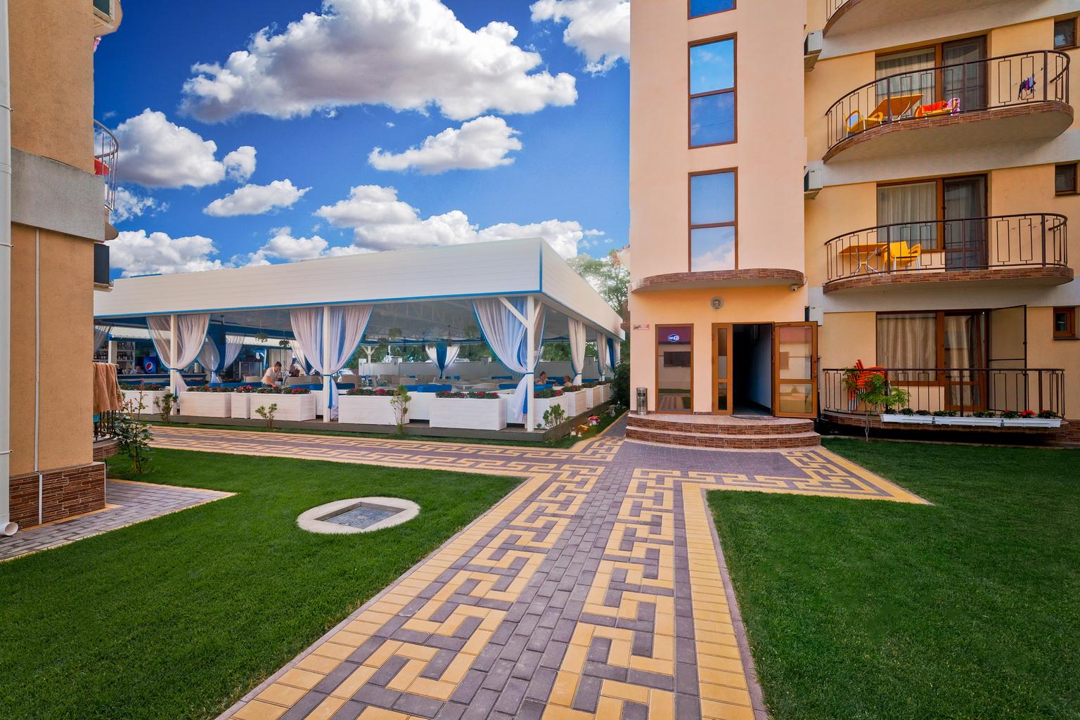 Hotel Grand More Zatoka Exterior photo